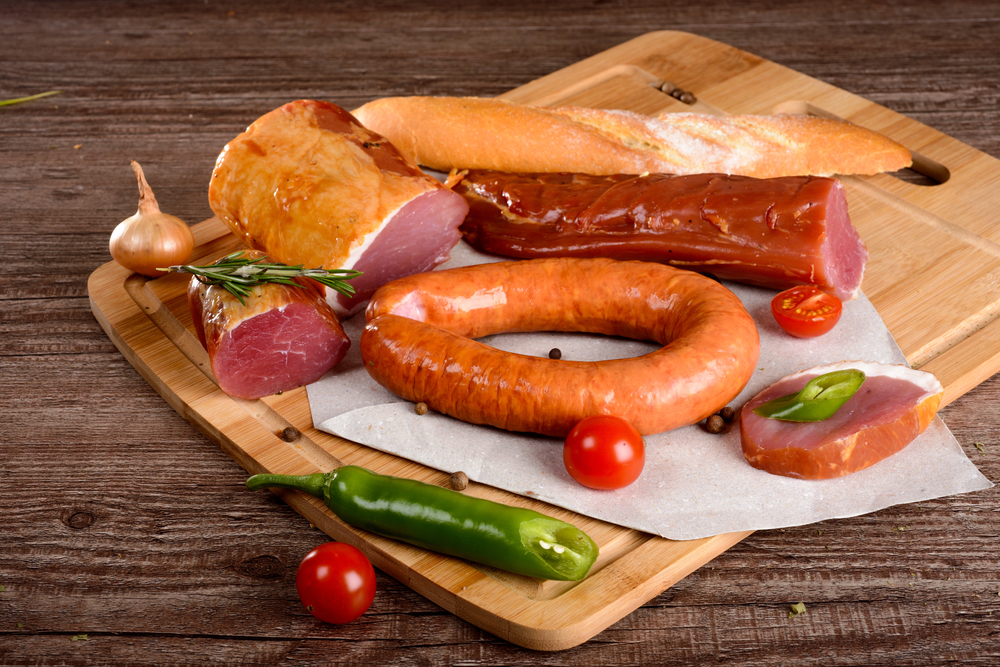 Kielbasa Calories: A Guide to Nutritional Information & Popular Brands